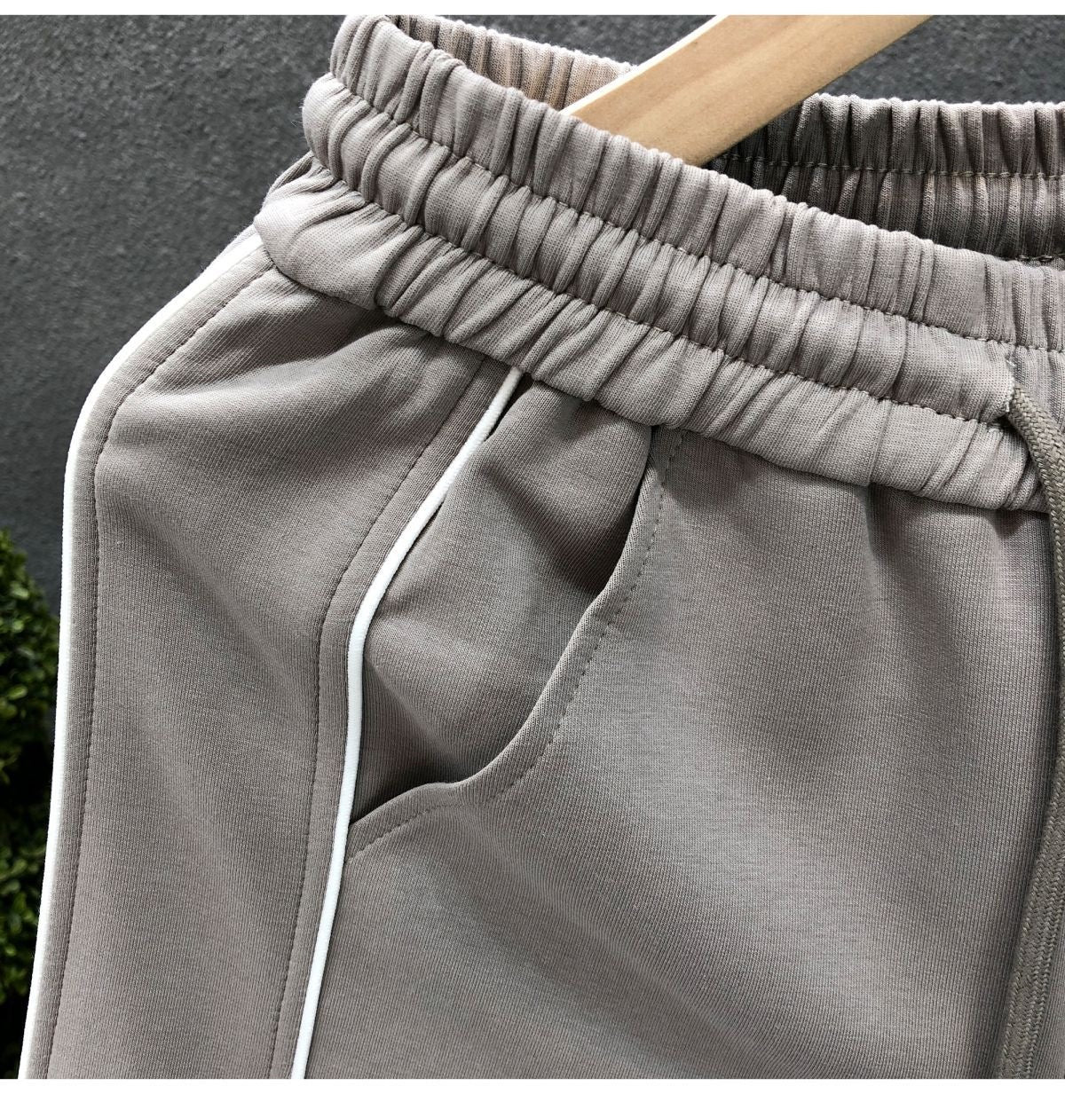 Men's loose-fit drawstring capri shorts, product detail 2
