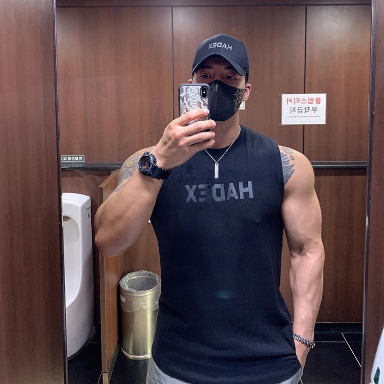 Men’s Sleeveless Cotton Gym Shirt – Muscle Fit Workout Vest