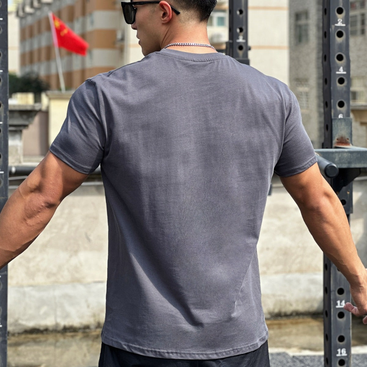 Men's sports loose cotton workout short sleeve T-shirt in multiple solid colors