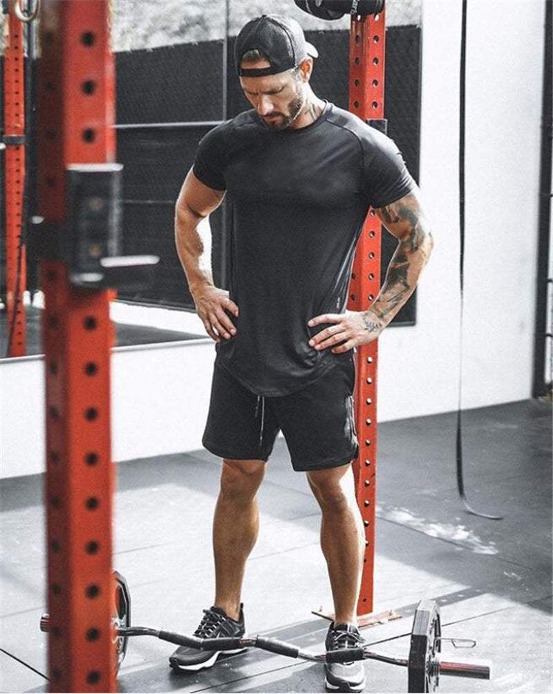 Men's breathable workout short sleeve T-shirt in solid colors, slim fit casual top for sports