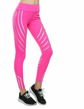 After-Dark Glow Leggings – High-Fashion "Nine" Performance Pants
