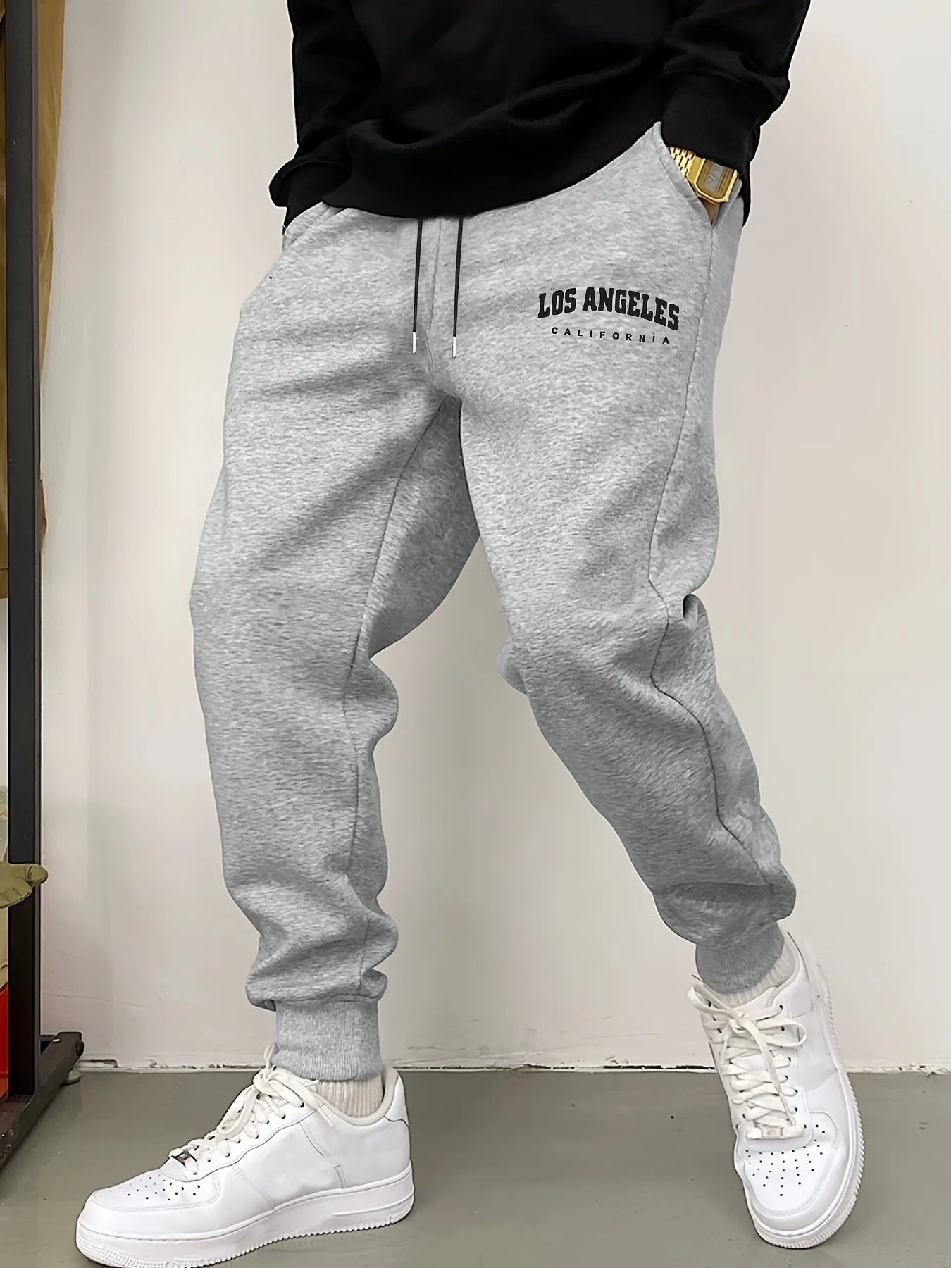 Urban Core Fleece Sweatpants – Straight-Leg Comfort Joggers
The ultimate staple for your daily
