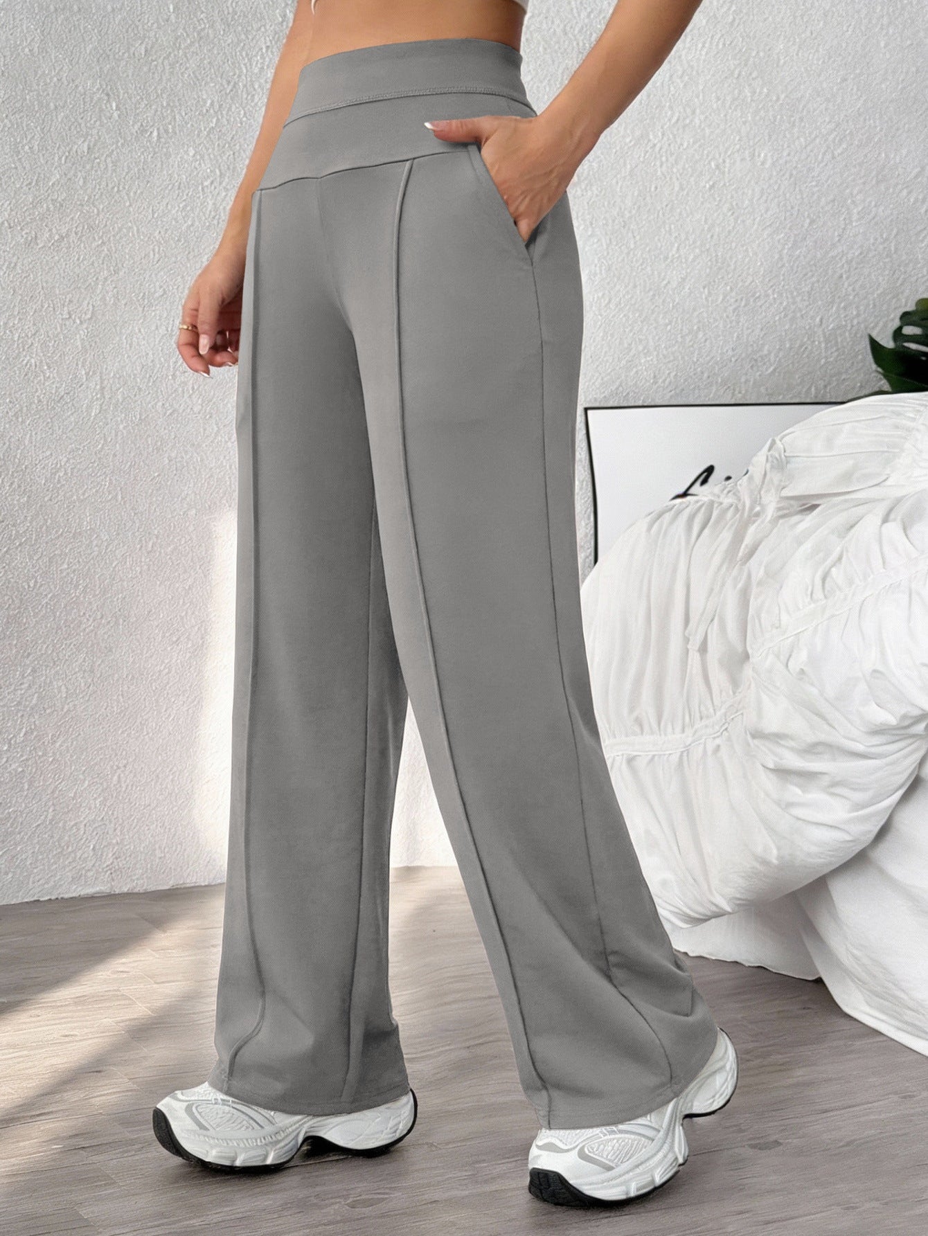 Women's quick-dry straight-leg workout pants, photo 3