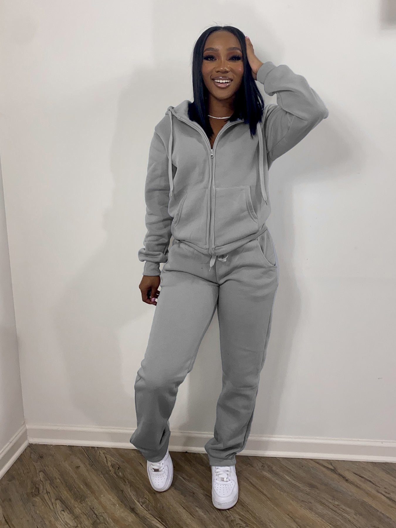 Women sweatsuit set with casual hoodies and jogger sweatpants in multiple colors