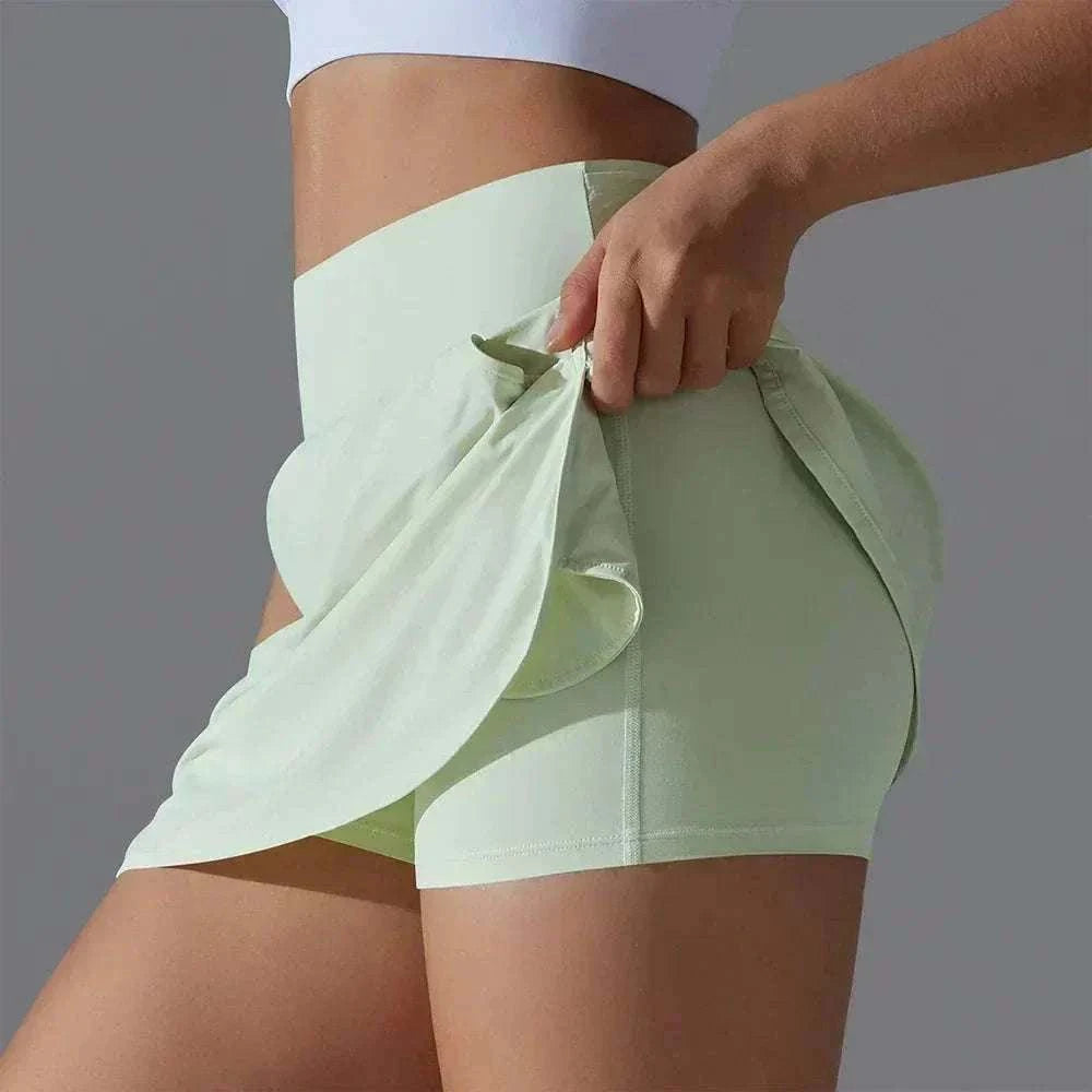 Silhouette Pocket Yoga Shorts