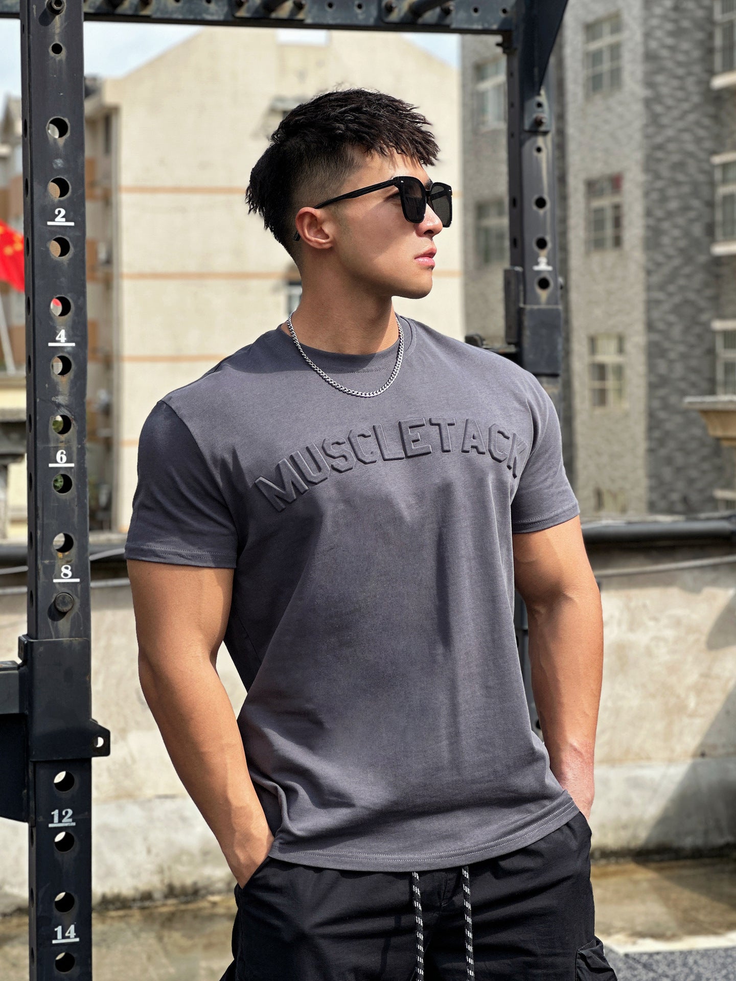 Men's sports loose cotton workout short sleeve T-shirt in solid colors with raglan sleeves for youth